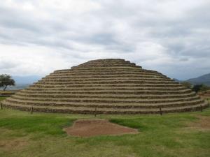 Teuchitlán piramide (Guachimontones)